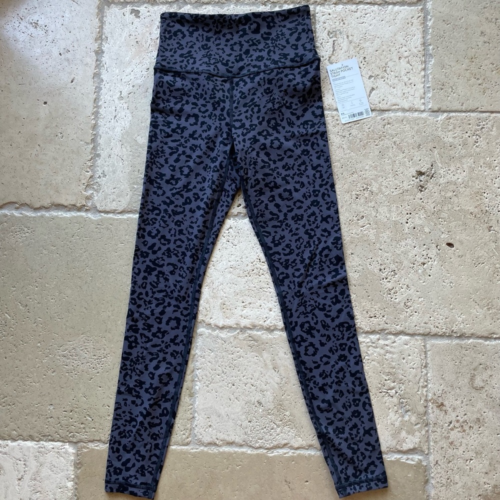 Athleta salutation stash pocket tight XS